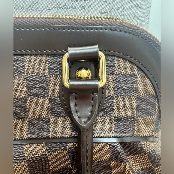 Gorgeous Authentic Louis Vuitton Trevi PM - Picture 5 of 17